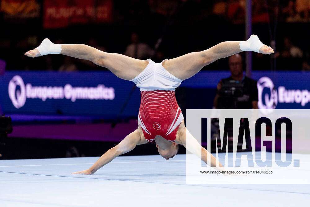 mens floor exercise gymnastics