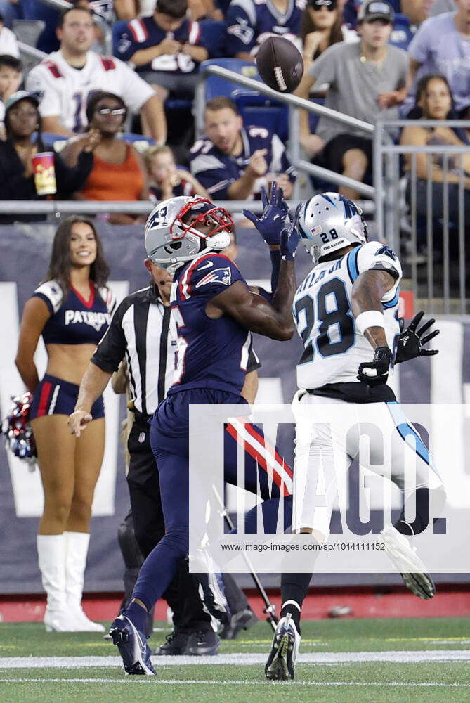 Foxborough, Massachusetts, USA. 9th Oct, 2022. Massachusetts, USA; New  England Patriots wide receiver Nelson Agholor (15) warms up before a game  against the Detroit Lions at Gillette Stadium, in Foxborough,  Massachusetts. Eric