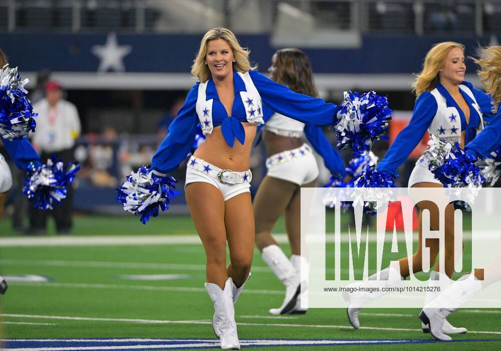 August 26 2022: Dallas Cowboys cheerleaders perform before the NFL