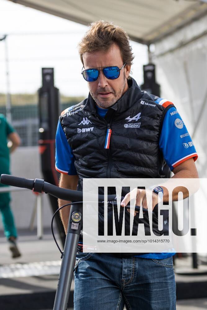 Fernando Alonso Alpine F1 Team with E Scooter, Dutch Grand Prix 2022