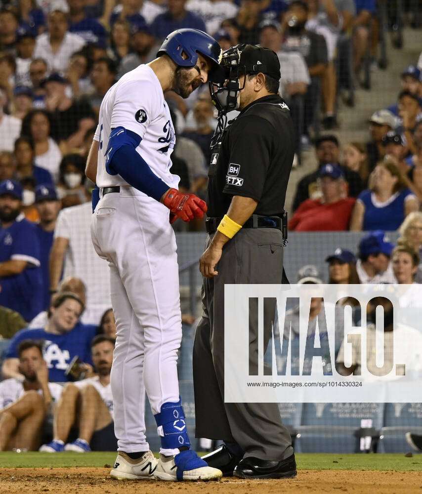 Los Angeles Dodgers Joey Gallo argues with home plate umpire Alfonso  Marquez after being called out