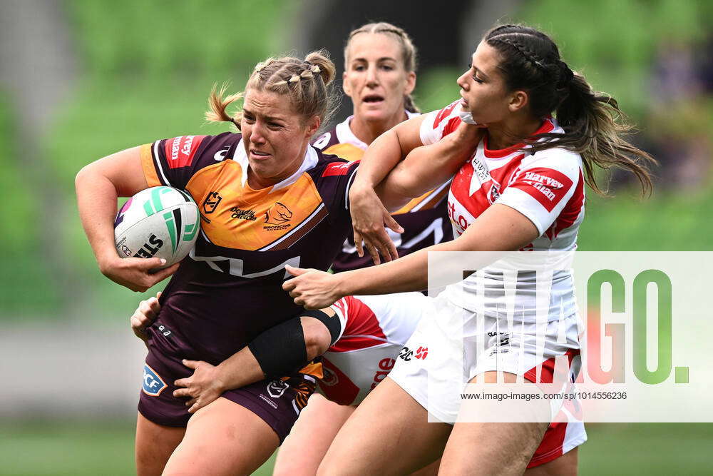 NRLW BRONCOS DRAGONS, Sophie Holyman of the Broncos fends off Shaylee ...