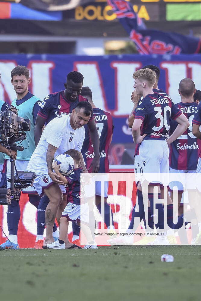 Gary Medel (Bologna) During The Italian Serie A Match Between Bologna 2 ...