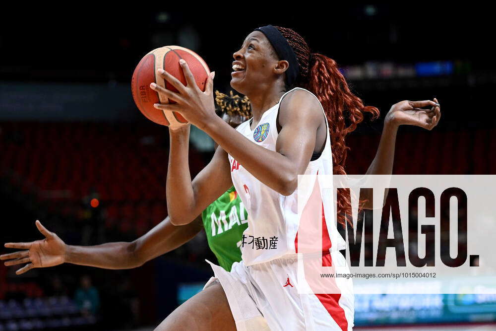 BASKETBALL JAPAN MALI, Stephanie Mawuli of Japan shoots for the basket ...