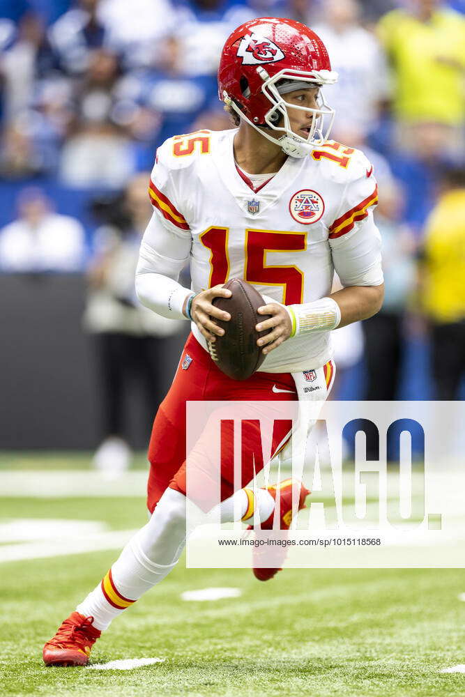 Indianapolis, Indiana, USA. 25th Sep, 2022. Kansas City Chiefs quarterback  Patrick Mahomes (15) passes the ball during NFL football game action  between the Kansas City Chiefs and the Indianapolis Colts at Lucas