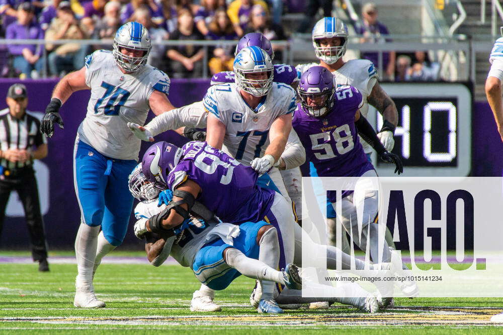 Minnesota Vikings defensive end Jonathan Bullard (93) lines up