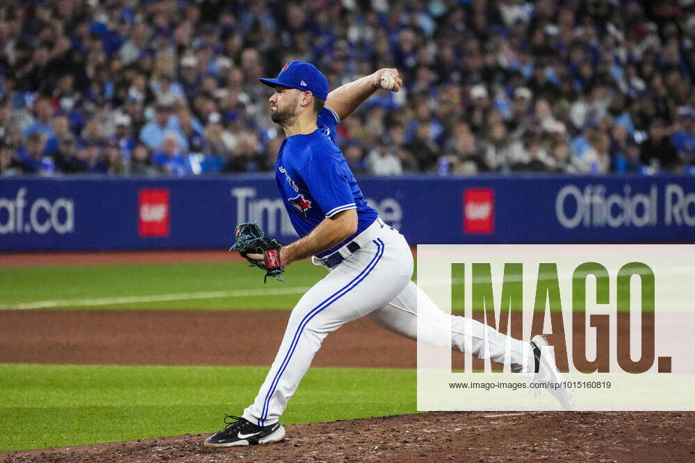 Toronto Blue Jays relief pitcher Zach Pop throws in the sixth inning