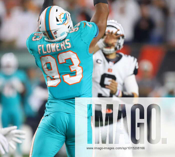 CINCINNATI, OH - SEPTEMBER 29: Miami Dolphins linebacker Trey