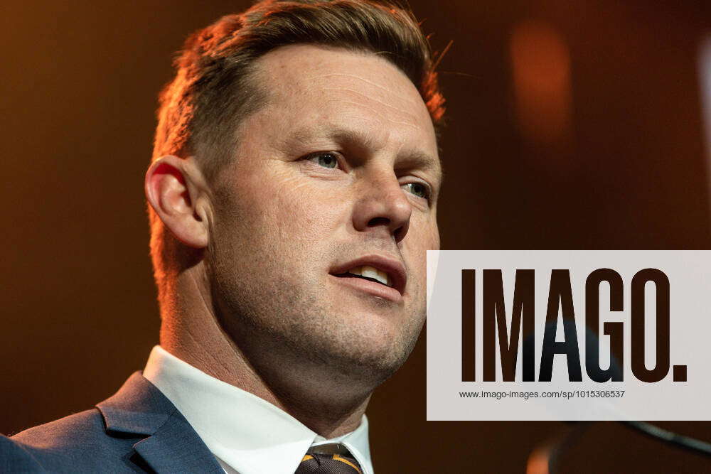 AFL HAWKS BEST AND FAIREST, Hawthorn coach Sam Mitchell addresses the ...