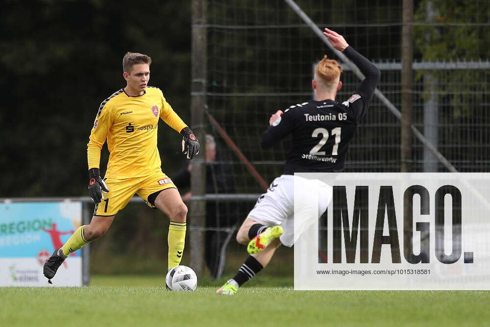 SC Weiche Flensburg 08 vs FC Teutonia 05 Ottensen, Fussball, Herren, Regionalliga Nord, 01.10.22; Fl SC Weiche Flensburg 08 vs FC Teutonia 05 Ottensen, Fussball, Herren, Regionalliga Nord, 01.10.22; Fl