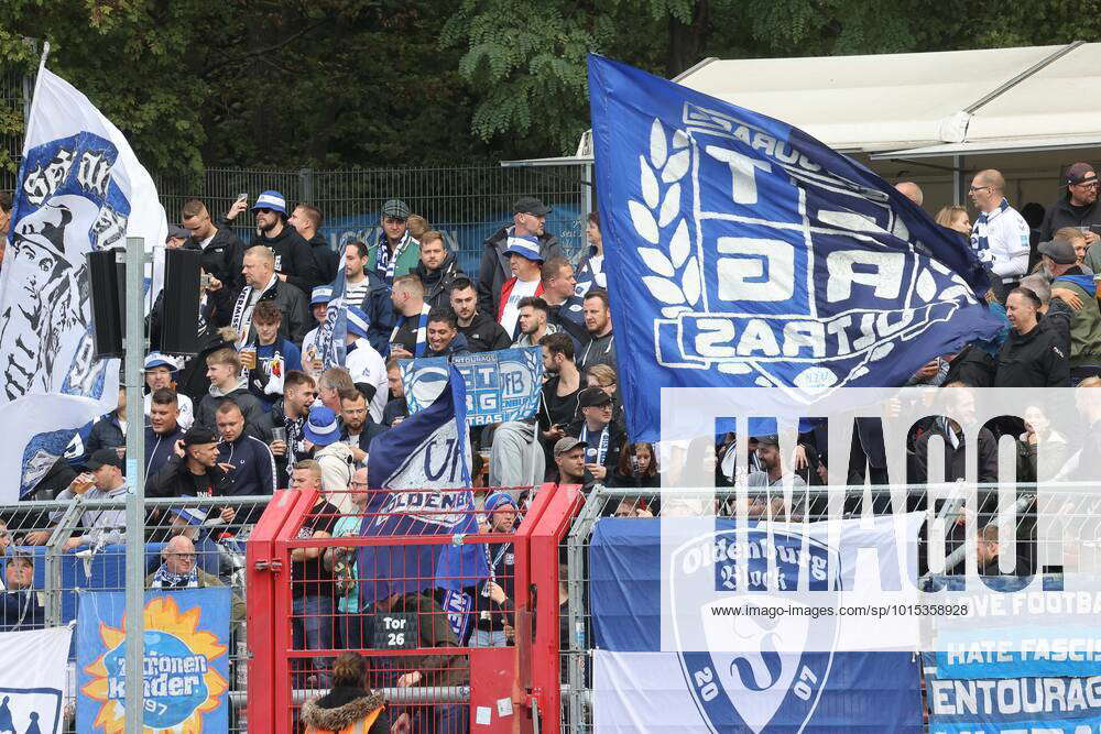 Oldenburg fans, FC Viktoria Koeln vs VfB Oldenburg, Football, 3 Bundesliga, Matchday Oldenburg fans, FC Viktoria Koeln vs VfB Oldenburg, Football, 3 Bundesliga, Matchday