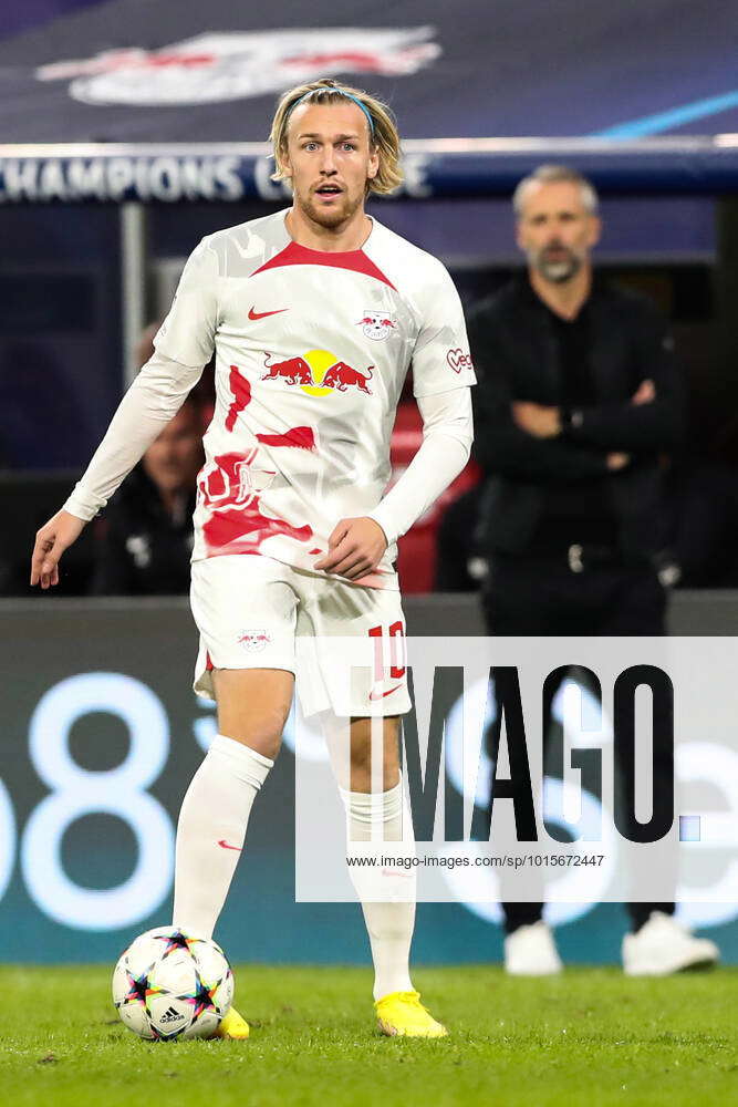 Emil Forsberg RB Leipzig,10 And In The Background Out Of Focus Coach ...