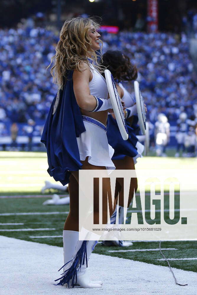 INDIANAPOLIS, IN - OCTOBER 02: The Indianapolis Colts Cheerleaders