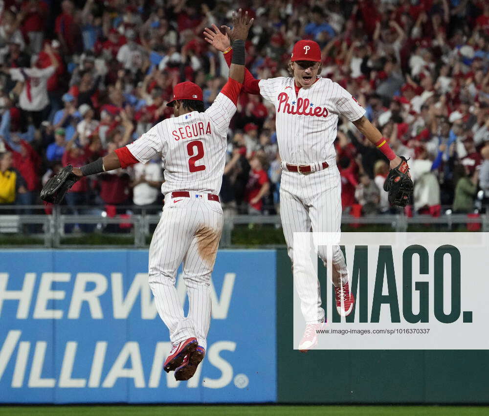 Phillies beat Braves 9-1