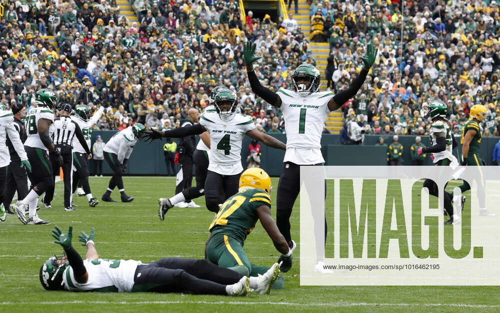 New York Jets cornerback Michael Carter II (30) against the