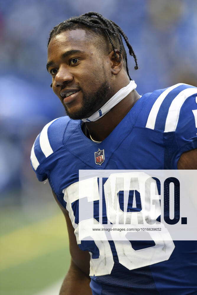 INDIANAPOLIS, IN - OCTOBER 16: Indianapolis Colts Linebacker Bobby Okereke  (58) walks off the field