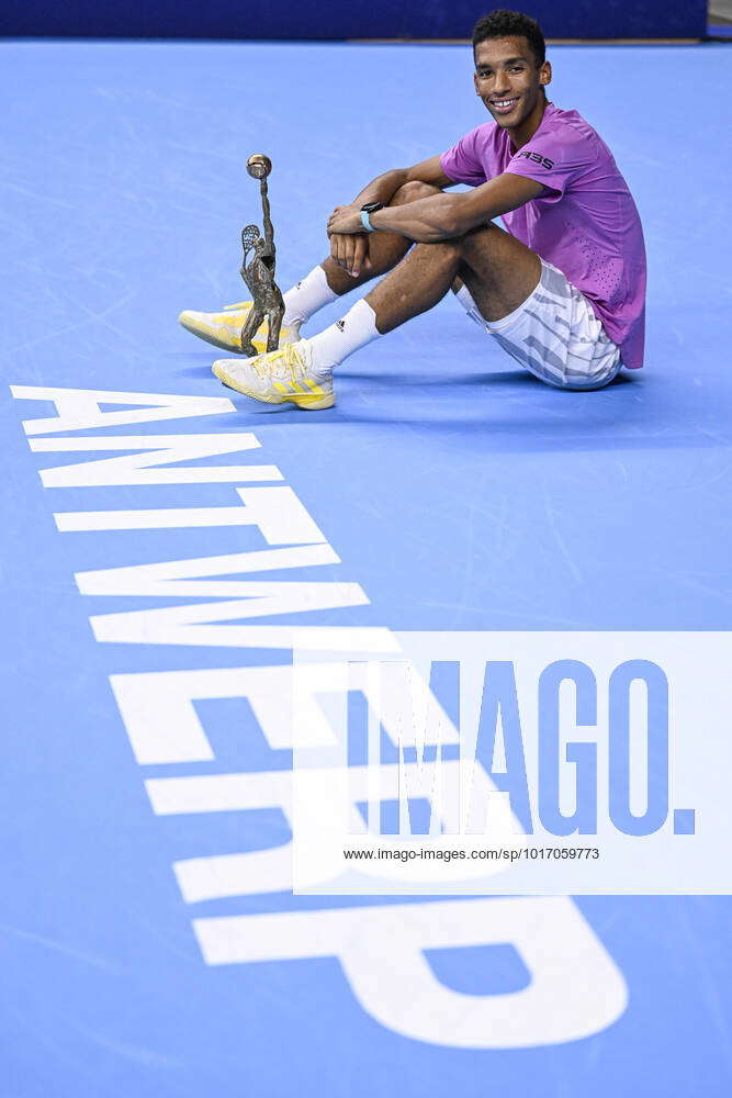 Canadian Felix Auger Aliassime Poses With His Trophy After Winning The Men S Singles Final Match 3052