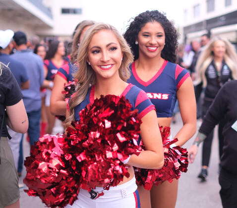 Houston Texans Cheerleaders looking amazing in their pink outfit