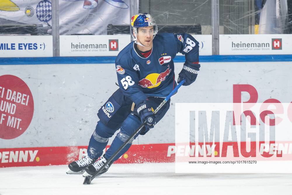 Ryan Mckiernan 58 EHC Red Bull Muenchen , EHC Red Bull Muenchen vs ...