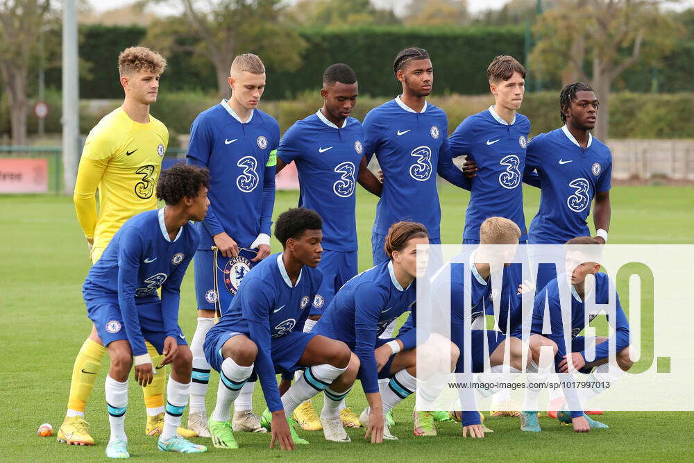 UEFA Youth League Chelsea FC vs Dinamo Zagreb Chelsea players pose for ...