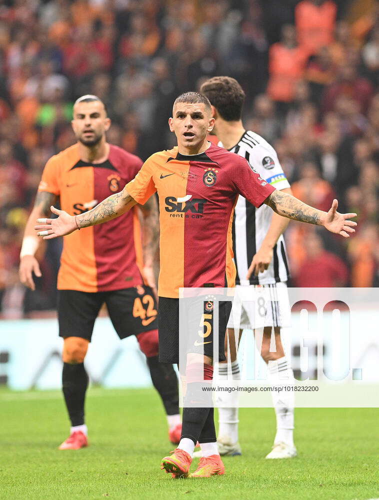 Fußball, Galatasaray Istanbul - Besiktas Istanbul Lucas Torreira Of ...