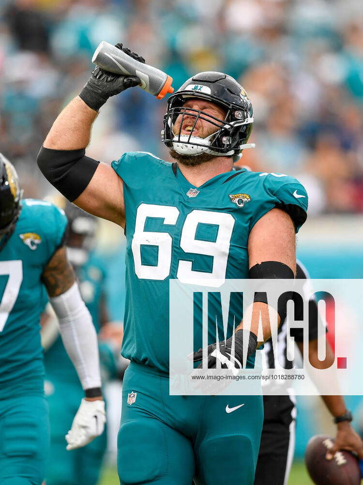 November 6, 2022: Jacksonville Jaguars center Tyler Shatley (69