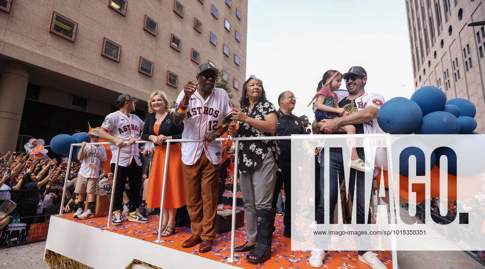 Dusty Baker Waves at Crowd During Astros' Parade in Houston