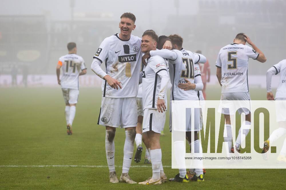 Thore Jacobsen SV 07 Elversberg Celebrates The Goal To 3 0 With Nick ...