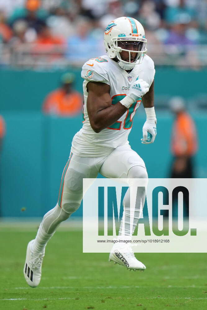 MIAMI GARDENS, FL - NOVEMBER 13: Miami Dolphins cornerback Justin Bethel  (20) covers a kick during t