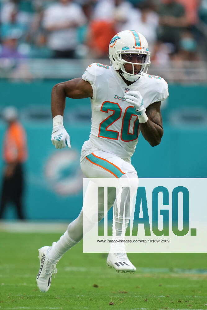 MIAMI GARDENS, FL - NOVEMBER 13: Miami Dolphins cornerback Justin Bethel  (20) covers a kick during t