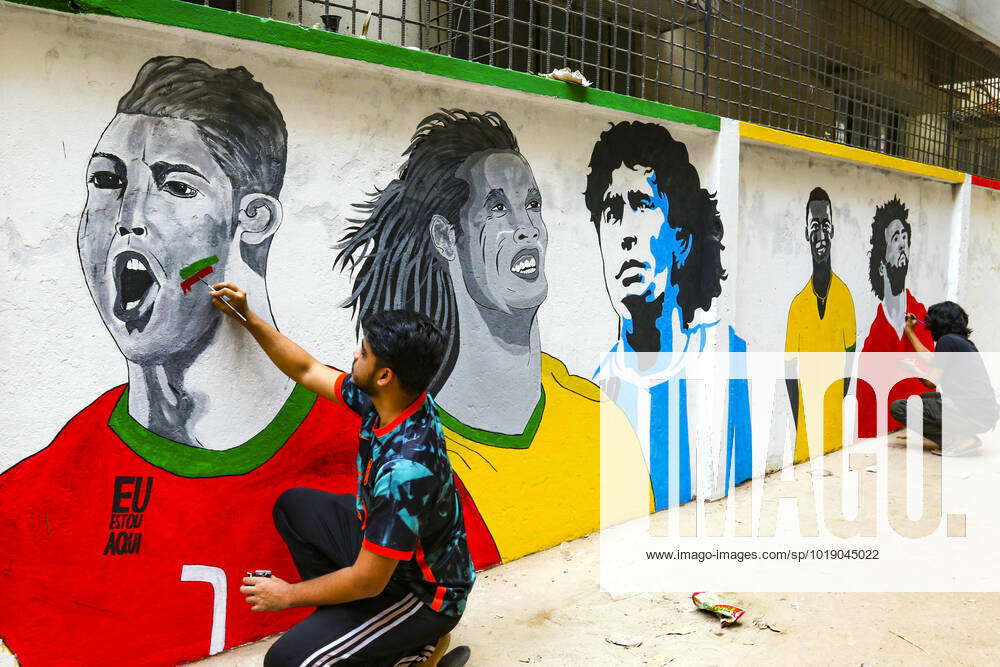 Cristiano Ronaldo - Art of Football Legends