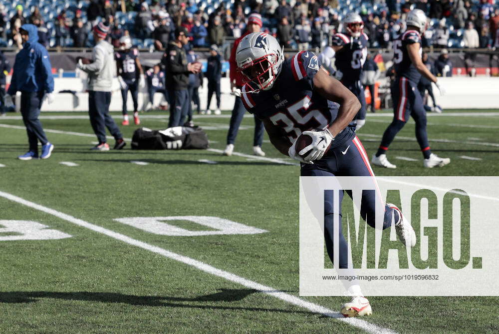 FOXBOROUGH, MA - NOVEMBER 20: New England Patriots running back