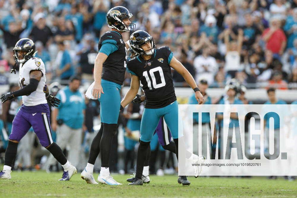 Jacksonville Jaguars place kicker Riley Patterson (10) in action