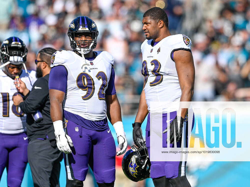 November 27, 2022: Baltimore Ravens defensive tackle Justin Madubuike (92)  and Baltimore Ravens defe