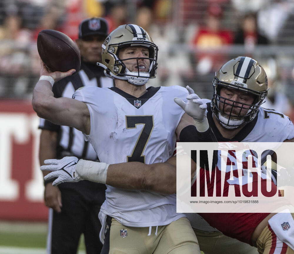 New Orleans Saints tight end Taysom Hill (7) is hit by San Francisco ...