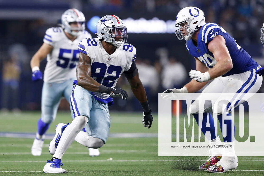 ARLINGTON, TX - DECEMBER 04: Dallas Cowboys defensive end Dorance Armstrong  (92) with the pass rush