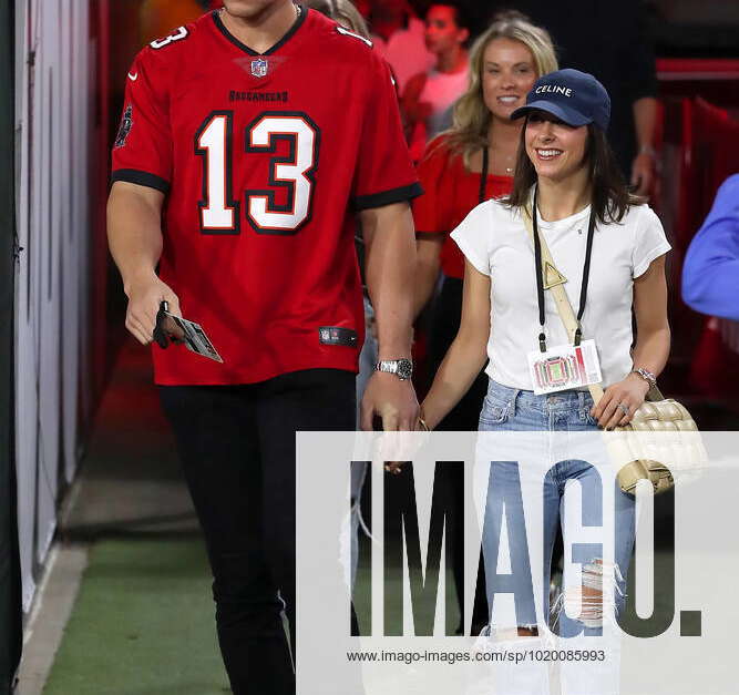 TAMPA, FL - DECEMBER 05: 2022 American League MVP Aaron Judge and his wife  Samantha Bracksieck walk