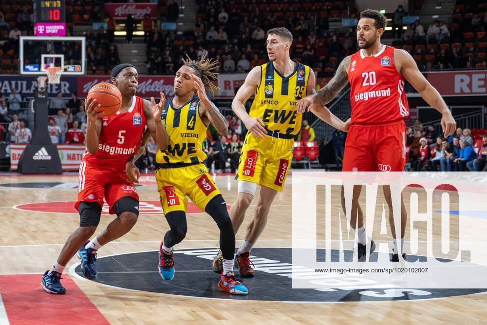 Cassius Winston 5 FC Bayern , DeWayne Russel 4 EWE Baskets Oldenburg