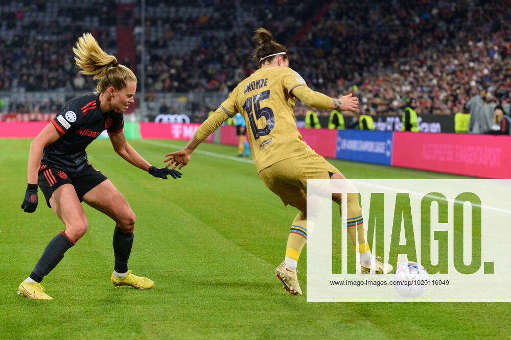 Lucy Bronze (15 FC Barcelona, Barca and Maximiliane Rall (8 FC Bayern ...