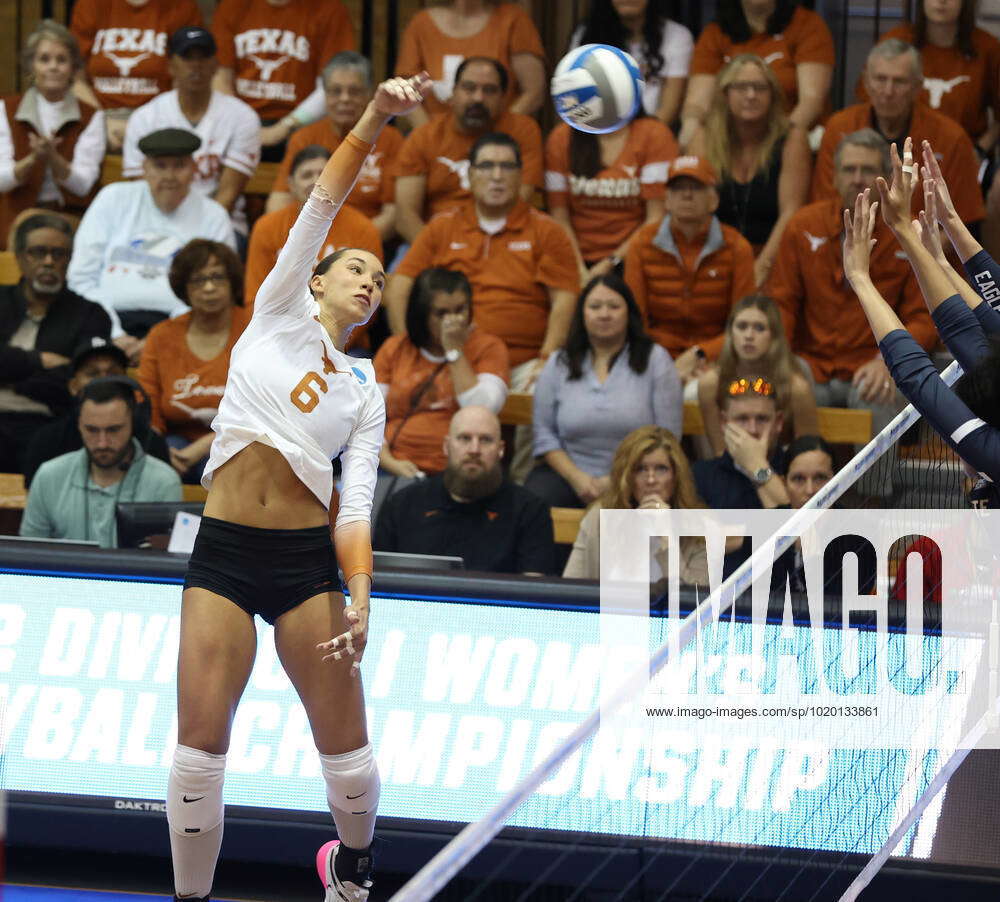 December 8, 2022: Texas Outside Hitter MADISEN SKINNER (6) During An ...