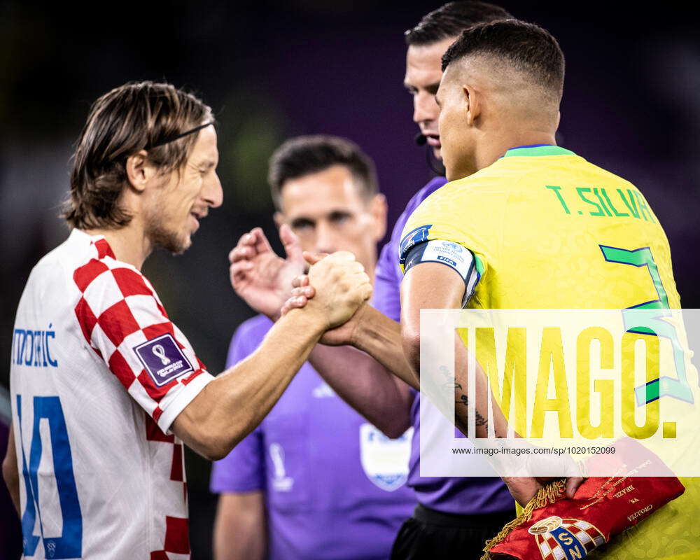 Brasil x Croatia thiago silva and Modric in action during Brasil vs ...