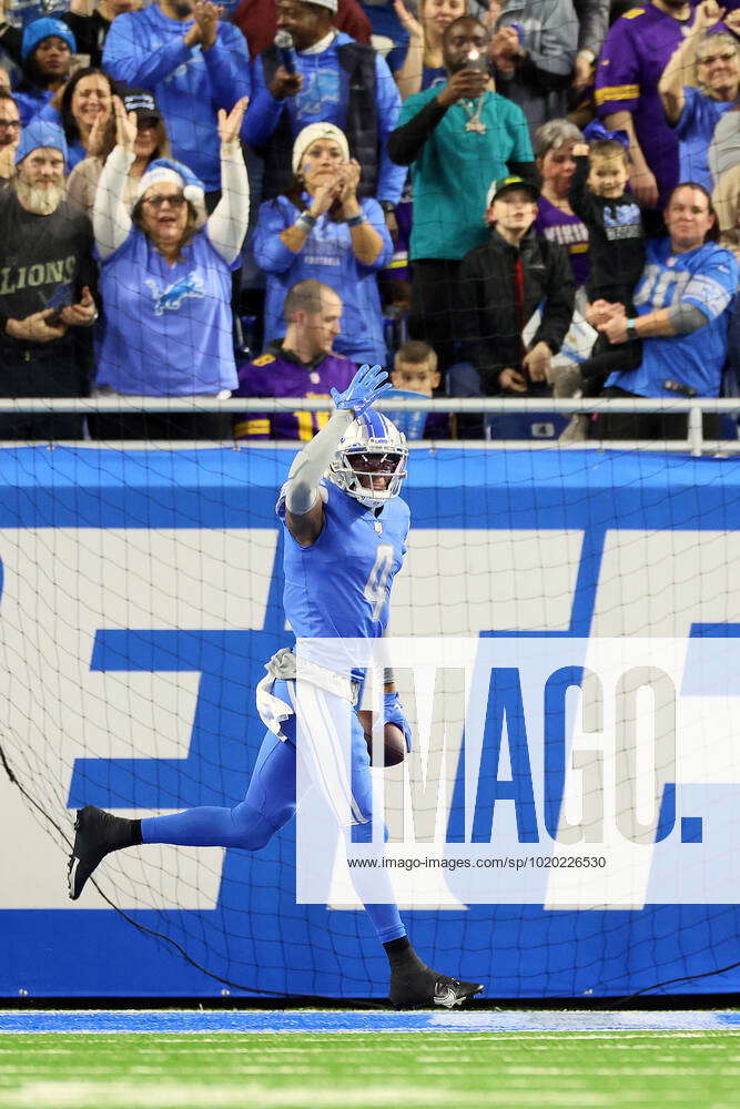 Detroit Lions wide receiver DJ Chark (4) warms up prior to an NFL football  game against the Minnesota Vikings, Sunday, Sept. 25, 2022 in Minneapolis.  (AP Photo/Stacy Bengs Stock Photo - Alamy