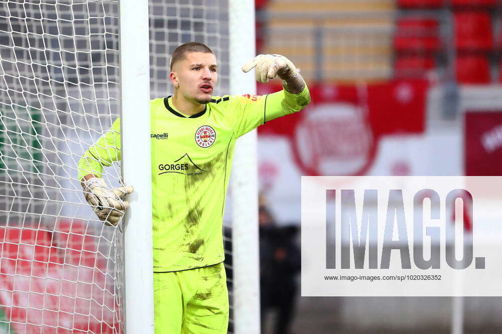Carl Leonhard Koblenz Kickers Offenbach vs FC Rot Weiss Koblenz ...