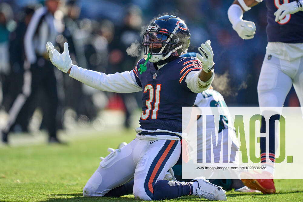 CHICAGO, IL - DECEMBER 18: Chicago Bears cornerback Jaylon Jones