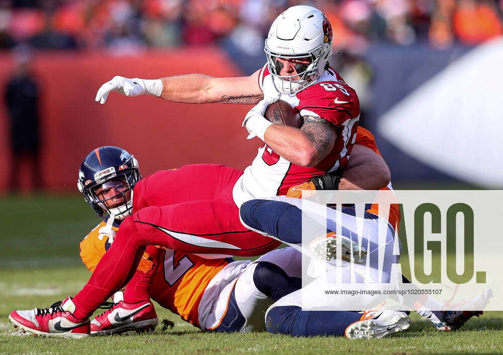 Arizona Cardinals tight end Trey McBride (85) catches the ball