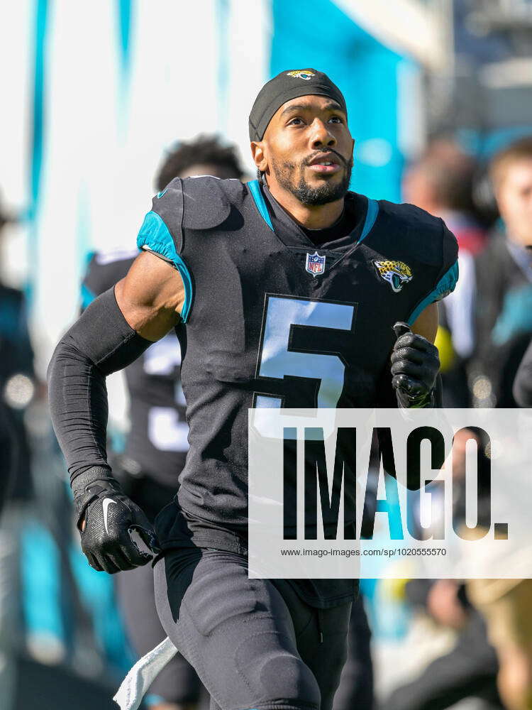 December 18, 2022: Jacksonville Jaguars safety Andre Cisco (5) runs onto  the field before the game