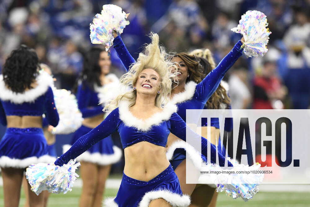 INDIANAPOLIS, IN - DECEMBER 26: Indianapolis Colts cheerleaders