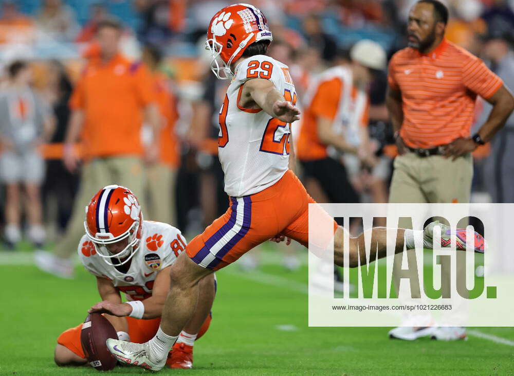 December 30, 2022: Clemson Tigers Place Kicker B.T. POTTER (29) Kicks A ...