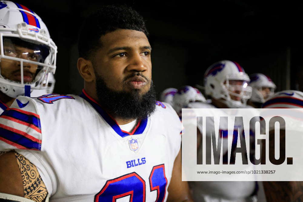 Buffalo Bills defensive tackle Ed Oliver (91) before playing