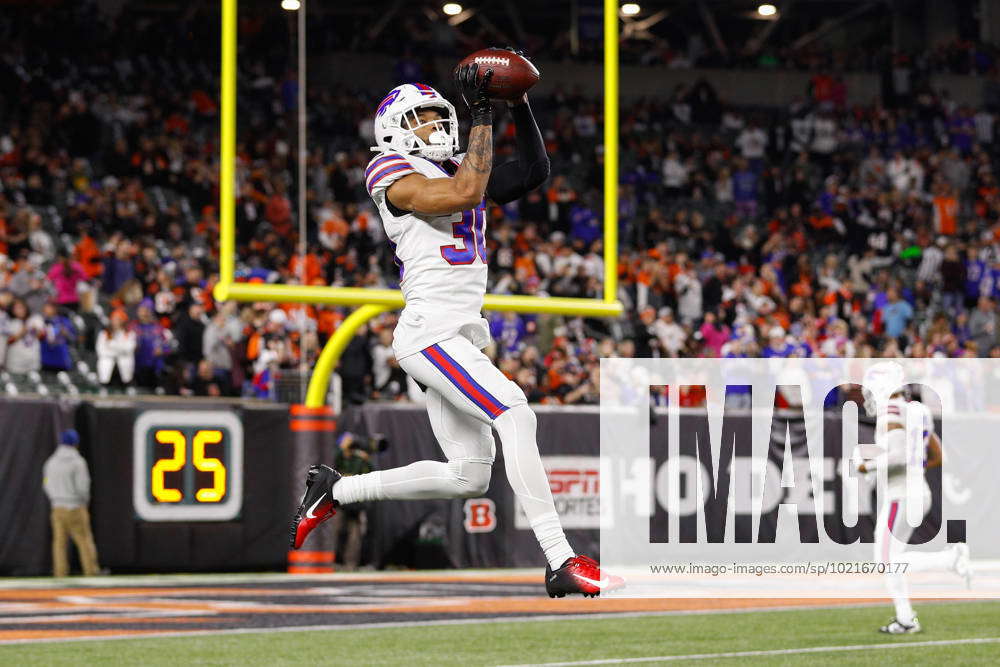 CINCINNATI, OH - JANUARY 02: Buffalo Bills cornerback Dane Jackson (30)  warms up before the game